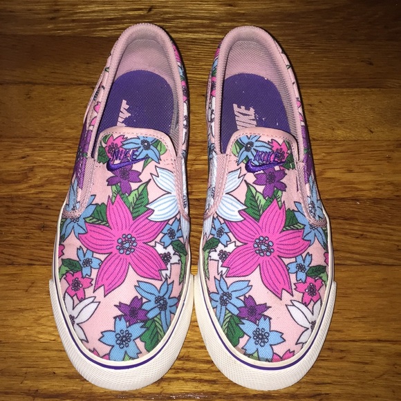 nike floral slip on shoes